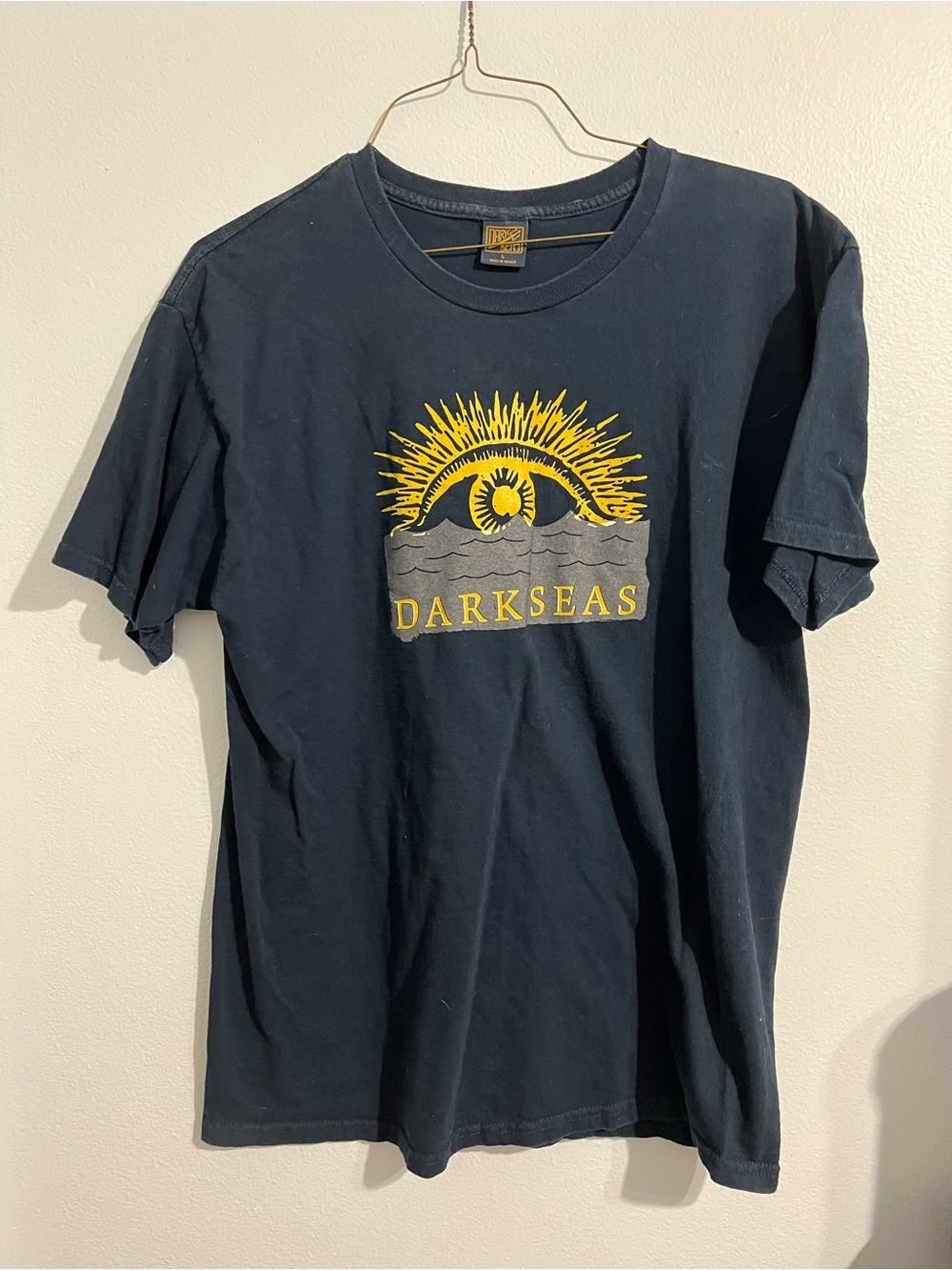 Dark Seas Men's Navy Graphic Tee
